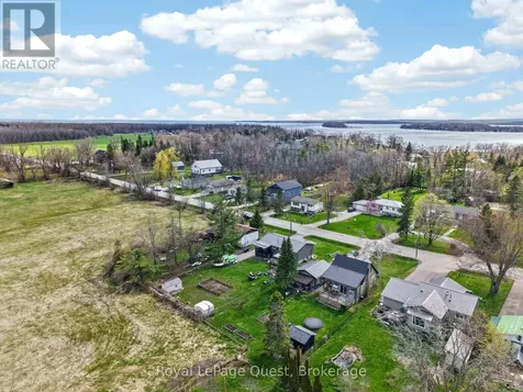 48 Courtland Street Orillia ON L3V 1A7