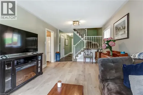 406 Levanna Lane Oakville ON L6H 6B8