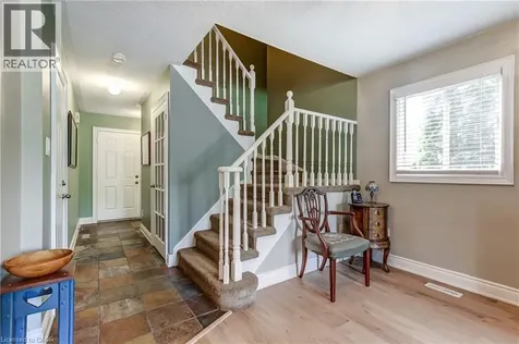 406 Levanna Lane Oakville ON L6H 6B8