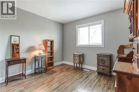 406 Levanna Lane Oakville ON L6H 6B8