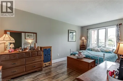 406 Levanna Lane Oakville ON L6H 6B8