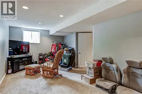406 Levanna Lane Oakville ON L6H 6B8