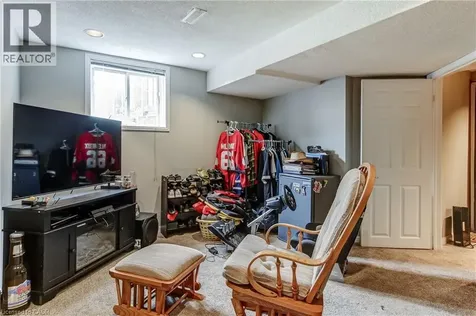 406 Levanna Lane Oakville ON L6H 6B8