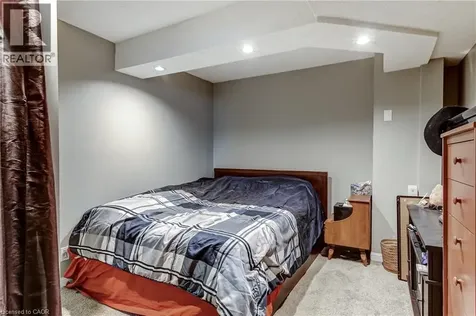 406 Levanna Lane Oakville ON L6H 6B8