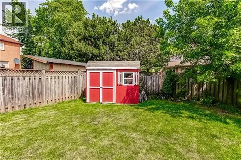 406 Levanna Lane Oakville ON L6H 6B8