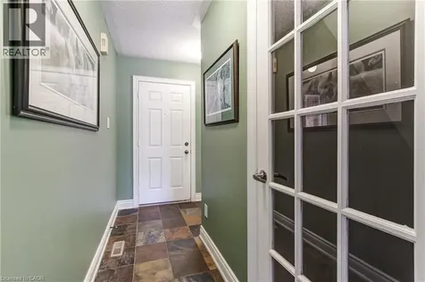 406 Levanna Lane Oakville ON L6H 6B8