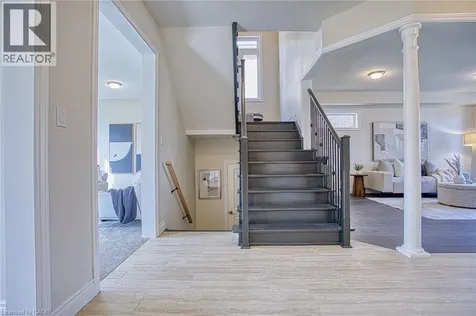 156 Mcknight Avenue Waterdown ON L8B 0T7