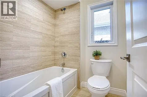 156 Mcknight Avenue Waterdown ON L8B 0T7