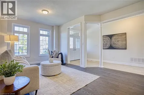156 Mcknight Avenue Waterdown ON L8B 0T7