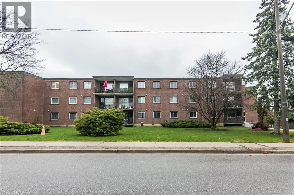 4 Avalon Place Kitchener ON N2M 4N9
