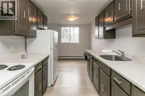 4 Avalon Place Kitchener ON N2M 4N9