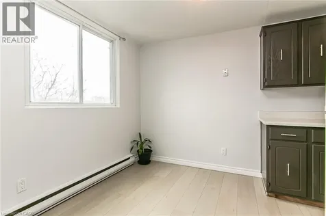 4 Avalon Place Kitchener ON N2M 4N9