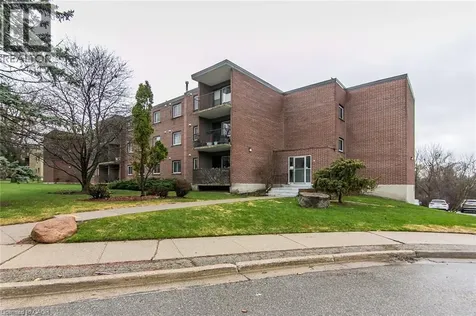 4 Avalon Place Kitchener ON N2M 4N9