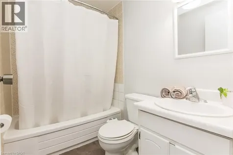 4 Avalon Place Kitchener ON N2M 4N9