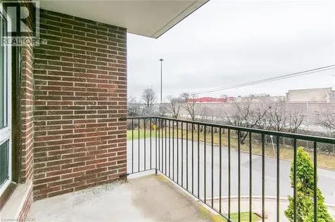 4 Avalon Place Kitchener ON N2M 4N9