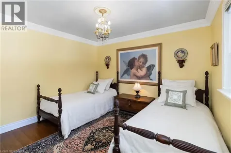 150 Cairncroft Road Oakville ON L6J 4L9