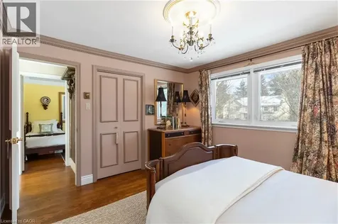 150 Cairncroft Road Oakville ON L6J 4L9