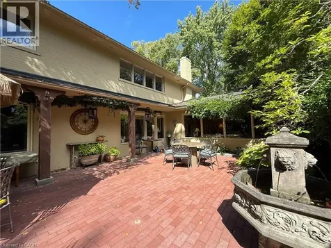 150 Cairncroft Road Oakville ON L6J 4L9