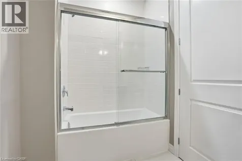 40 Esplanade Lane Grimsby ON L3M 0G9