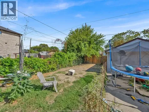 1560 Janette Avenue Windsor ON N8X 1Z6