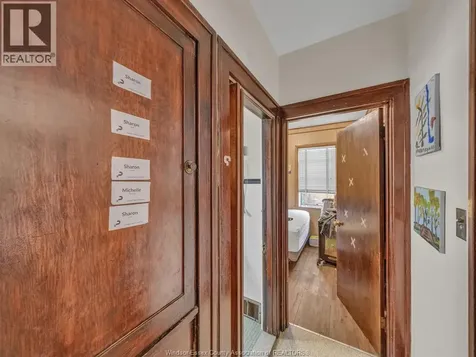 1560 Janette Avenue Windsor ON N8X 1Z6