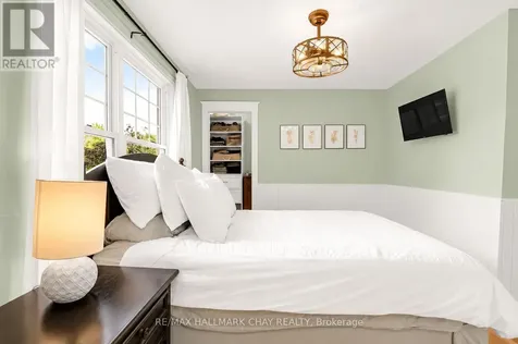 92 Dunlop Street Orillia ON L3V 5P4