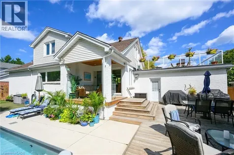 912 Boothman Avenue Burlington ON L7T 1P4