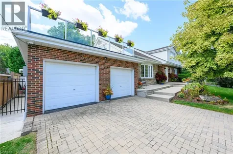 912 Boothman Avenue Burlington ON L7T 1P4