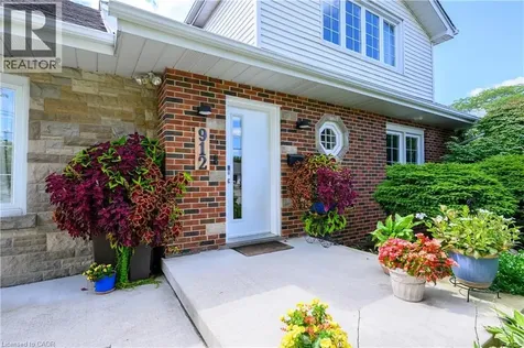 912 Boothman Avenue Burlington ON L7T 1P4