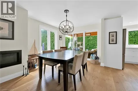 912 Boothman Avenue Burlington ON L7T 1P4
