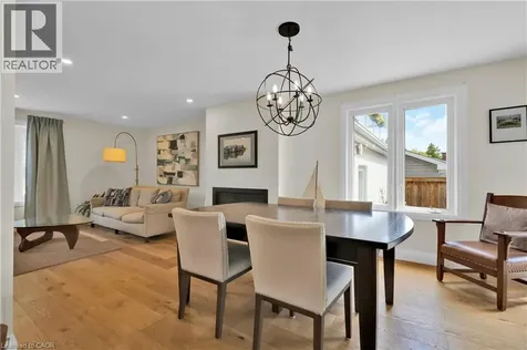 912 Boothman Avenue Burlington ON L7T 1P4