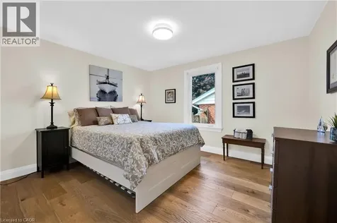 912 Boothman Avenue Burlington ON L7T 1P4