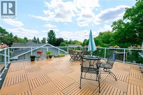912 Boothman Avenue Burlington ON L7T 1P4