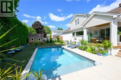 912 Boothman Avenue Burlington ON L7T 1P4