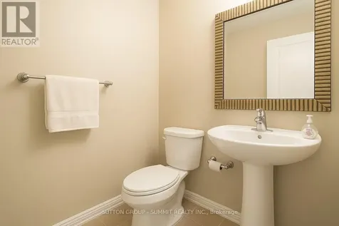 5 Reith Street East Luther Grand Valley ON L9W 7P1