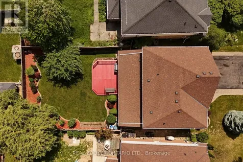 135 Blackburn Drive Brantford ON N3T 6S8