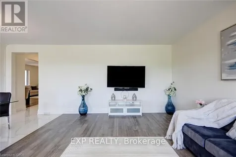 57 Hollybrook Trail Kitchener ON N2R 0M5