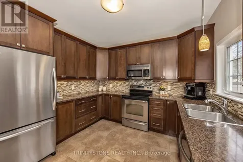 502 Dalewood Crescent Ottawa ON K2S 0L2