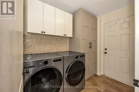 502 Dalewood Crescent Ottawa ON K2S 0L2