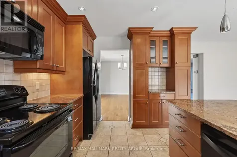 1426 Progress Place Ottawa ON K1B 5M3