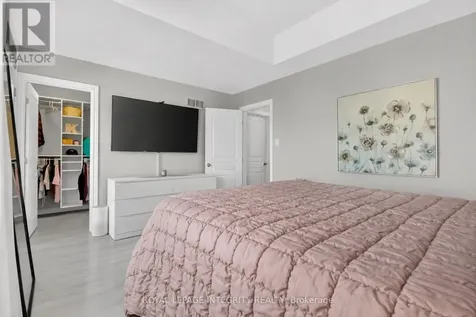 84 Stonehaven Drive Ottawa ON K2M 0C1