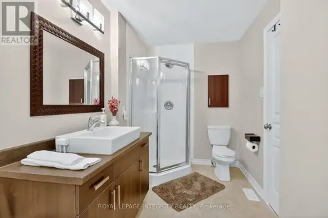 84 Stonehaven Drive Ottawa ON K2M 0C1