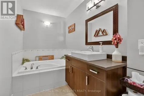 84 Stonehaven Drive Ottawa ON K2M 0C1