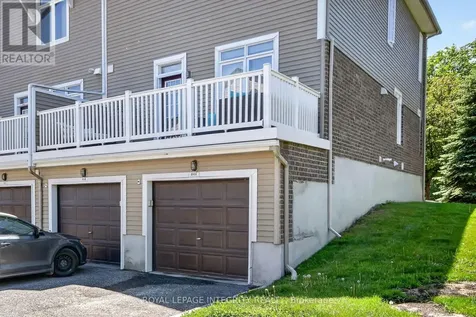 84 Stonehaven Drive Ottawa ON K2M 0C1