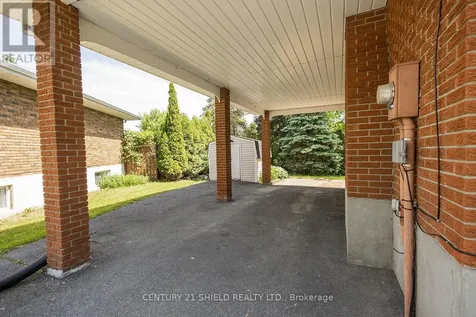 66 Valecrest Drive Cornwall ON K6H 6E1