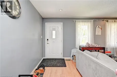 525 Fallingbrook Drive Waterloo ON N2L 4N2