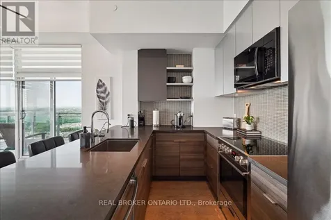 33 Shore Breeze Drive Toronto (mimico) ON M8V 0G1