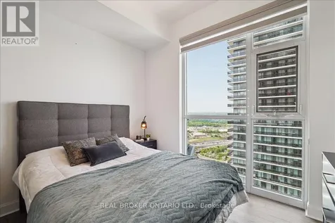 33 Shore Breeze Drive Toronto (mimico) ON M8V 0G1