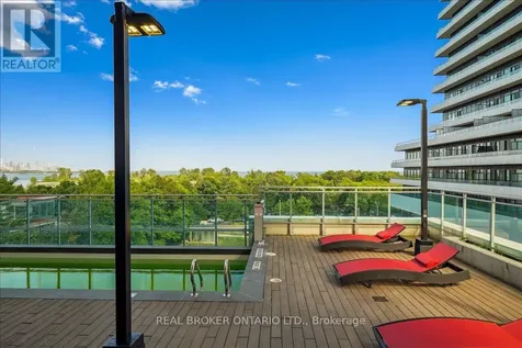 33 Shore Breeze Drive Toronto (mimico) ON M8V 0G1