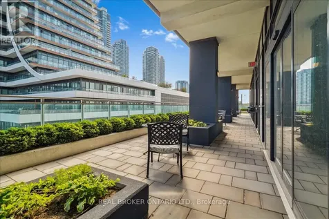 33 Shore Breeze Drive Toronto (mimico) ON M8V 0G1